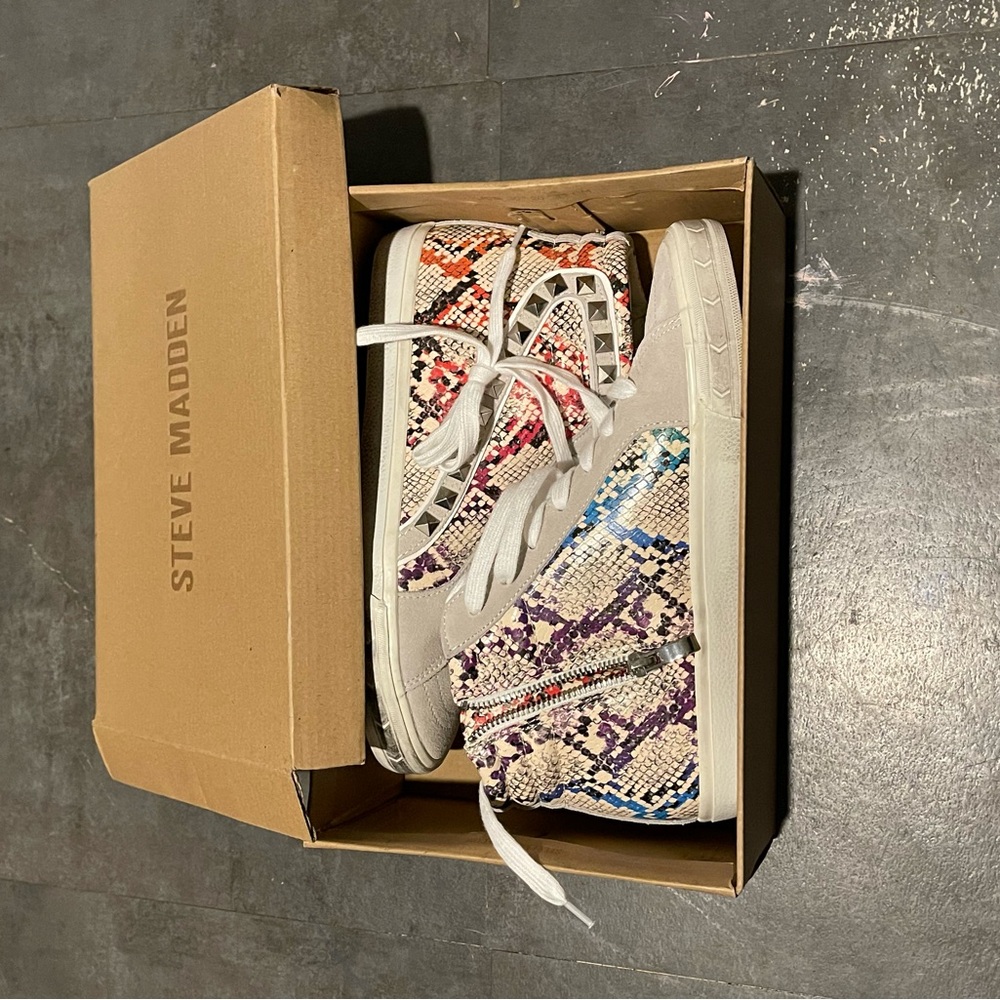 Steve Madden Multicolor Snake Print Sneakers